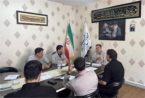 نشست هم‌اندیشی دکتر ابراهیمی با مدیران و کارکنان شرکت صنایع آذرآب برگزار شد