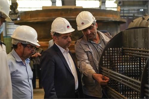 بازدید رئیس سازمان مدیریت و برنامه‌ریزی استان مرکزی از شرکت صنایع آذرآب