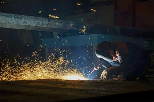 تداوم روند صعودی فروش شرکت صنایع آذرآب؛ رشد 62 درصدی فروش در هفت ماهه 1404 نسبت به دوره مشابه سال قبل