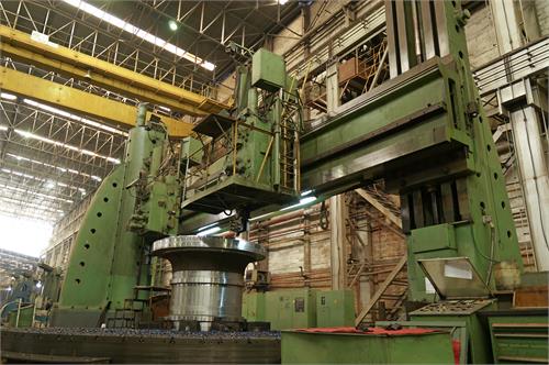 نوسازی تجهیزات و جذب نسل جدید اپراتورها در کارگاه ماشینکاری صنایع آذرآب